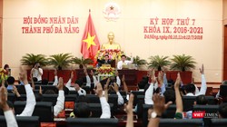 Cách đây 1 năm, cũng chính các đại biểu HĐND TP Đà Nẵng đã bỏ phiếu bãi nhiệm chức danh đối với các nhân sự được bầu tại phiên họp diễn ra chiều 9/7
