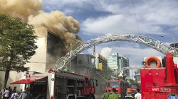 Vào khoảng 8h sáng 11/9, một vụ cháy lớn bất ngờ bùng phát tại Câu lạc bộ đêm đang sửa chữa tại số 17 Lê Duẩn (quận Hải Châu, Đà Nẵng).