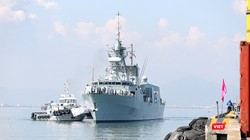Sáng 26/9, tàu Hải quân Hoàng Gia Canada (HMCS) Calgary đã cập cảng Tiên Sa, chính thức thăm hữu nghị Đà Nẵng từ 26/9-30/9.