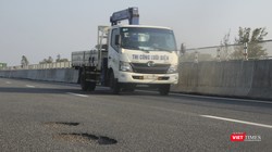  Bộ trưởng GTVT khẳng định không thể có nguyên nhân do mưa nhiều hay thời tiết tác động làm hư hỏng mặt đường cao tốc Đà Nẵng - Quảng Ngãi, cũng không phải do xe quá tải trọng chạy nhiều mà do chất lượng thi công.
