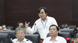 Ông Tô Văn Hùng - tân Giám đốc Sở TN-MT trả lời ý kiến cử tri liên quan đến tình trạng ô nhiễm trên địa bàn TP Đà Nẵng.