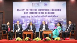  Sáng 22/11, tại Đà Nẵng, Ban Thư ký Tổ chức Mạng lưới chính quyền các địa phương về quản lý định cư con người (CityNet) và địa phương, cùng hơn 100 chuyên gia trong và ngoài nước trao đổi và đưa ra những giải pháp mới, tích cực nhằm giải quyết những thác