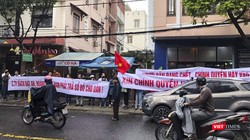 Sau gần 6 tháng thụ lý vụ án, TAND quận Hải Châu đã có thông báo mời 255 khách hàng đến tòa với vai trò là bên thứ 3