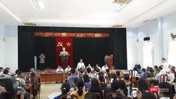 Sáng 9/4, ông Đinh Văn Thu - Chủ tịch UBND tỉnh Quảng Nam đã tiếp và ghi nhận các đề đạt của hàng trăm khách hàng liên quan đến vụ "bẻ kèo" giữa Bách Đạt An và Hoàng Nhất Nam.
