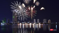 Màn trình diễn pháo hoa DIFF bên bờ sông Hàn, TP Đà Nẵng