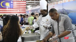 DNIFF 2019 có sự tham dự của 13 đầu bếp danh tiếng là những chuyên gia ẩm thực, đồng thời là thành viên Hiệp hội đầu bếp đến từ các quốc gia Đức, Mexico, Úc, Ấn Độ, Trung Quốc, Srilanka, Lebanon, Thụy Điển, Mỹ, Thổ Nhĩ Kỳ, Hy Lạp, Malaysia, Singapore.