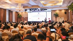 Hội nghị “Đẩy mạnh triển khai bệnh án điện tử hướng tới bệnh viện không sử dụng bệnh án giấy và không sử dụng tiền mặt thanh toán viện phí” do Bộ Y tế tổ chức diễn ra sáng 23/7 tại Đà Nẵng.