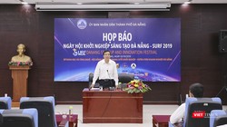 Ông Lê Trung Chinh, Phó Chủ tịch UBND TP Đà Nẵng chủ trì buổi Họp báo.