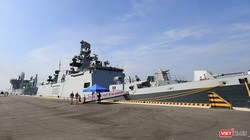 Chiến hạm INS Sahyadri (F-49)  tại Cảng Tiên Sa, Đà Nẵng