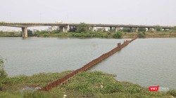 Tuyến đập ngăn mặn số 1 đã được thi công trên công Cẩm Lệ (quận Cẩm Lệ, Đà Nẵng)