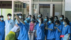Bệnh nhân mắc COVID-19 thứ 135 điều trị tại Đà Nẵng xuất viện hôm ngayd 10/4