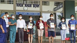 5 bệnh nhân COVID-19 vừa được  viện sáng nay tại Bệnh viện dã chiến Hòa Vang 