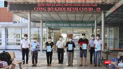 Các bệnh nhân mắc COVID-19 được Bệnh viện đa khoa Trung ương Quảng Nam cho xuất viện sáng nay