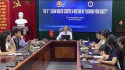 TS Nguyễn Hùng Long - Phó Cục trưởng Cục ATTP phát biểu tại cuộc họp (ảnh VFA)