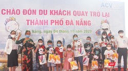 Đoàn khách du lịch đầu tiên đến Đà Nẵng sau gần 2 tháng TP "đóng cửa" vì dịch COVID-19 bùng phát trở lại