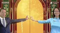 Phó Chủ tịch UBND tỉnh Phan Thiên Định cùng đại diện Facebook tại Việt Nam ấn nút hợp tác trên nền tảng trực tiếp của kênh Facebook (ảnh thuathienhue.gov.vn)