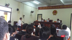 Các bên tranh tụng tại phiên tòa xét xử sơ thẩm yêu cầu chủ đầu tư thực hiện cam kết theo nội dung làm việc với Công an tỉnh và hợp đồng đã ký giữa Hoàng Nhất Nam và Bách Đạt An