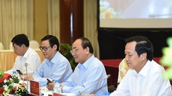 Thủ tướng Nguyễn Xuân Phúc, Phó Thủ tướng Vương Đình Huệ cùng nhắn tin ủng hộ người nghèo.