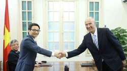 Phó Thủ tướng Vũ Đức Đam tiếp ông Francis Gurry, Tổng giám đốc Tổ chức Sở hữu trí tuệ thế giới (WIPO). Ảnh: Phương Hoa - TTXVN.