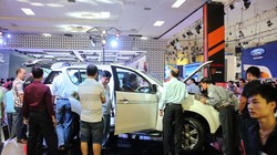 Tâm lý đám đông góp phần chi phối thị trường ô tô Việt
