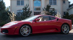 Trước phiên đấu giá, chiếc xe được kỳ vọng đạt mức giá từ 250.000 USD đến 350.000 USD