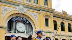 Trào lưu "chụp ảnh tự sướng" phổ biến với sự hỗ trợ của công nghệ - Ảnh: Phạm An Dương