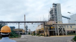 Nhà máy đạm Hà Bắc - một trong bốn công ty thua lỗ của Vinachem - Ảnh Tuổi trẻ.