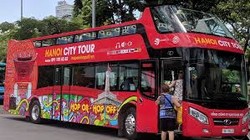 Trước đó Tổng Công ty vận tải Hà Nội cũng chính thức khai trương tuyến xe buýt 2 tầng chạy qua nhiều điểm tham quan, du lịch của Hà Nội.