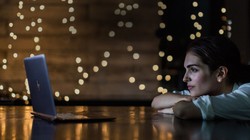 Laptop siêu mỏng HP Spectre giá 42,99 triệu đồng