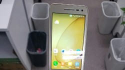 Lộ ảnh thực tế smartphone nắp gập Galaxy Folder 2