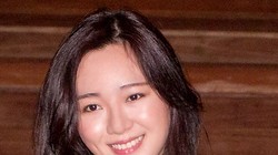 Anh Sa là con gái của Hoa hậu Đền Hùng Giáng My. Cô tròn 21 tuổi vào đầu tháng 8. Giáng My từng chia sẻ về tên của con: "Theo tiếng Hán, Anh Sa có nghĩa là ánh sáng của muối. Tôi muốn con mình sẽ trở thành người hữu ích cho xã hội, như hạt muối không thể 