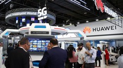 Chính phủ Trump có kế hoạch cấp giấy phép sớm, cho phép một số công ty Mỹ cung cấp những hàng hóa “không nhạy cảm” cho Huawei, điều này có thể làm giảm căng thẳng trước thềm các cuộc đàm phán thương mại. Ảnh: NY Times