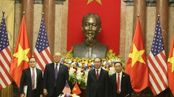 Thổng thống Hoa Kỳ Donald Trump và Chủ tịch nước Việt Nam Trần Đại Quang chứng kiến Lễ ký kết giữa Tài chính Hoàng Huy và Navistar (Nguồn: TCH)
