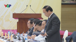 Đại diện Bộ KH&Đầu tư trả lời câu hỏi của phóng viên (Ảnh: VGP)