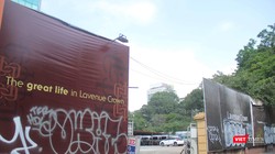 Khu "đất vàng" tại số 8-12 Lê Duẩn, phường Bến Nghé, Quận 1, Tp. HCM đang được tận dụng làm bãi để xe (Ảnh: VT)