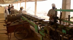 Nhà máy sản xuất gạch tuynel của CTCP Sản xuất XNK Phú Hưng tại Lào Cai (Ảnh: Báo Lào Cai)