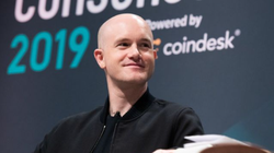 'Đổi đời' nhờ đầu tư tiền điện tử