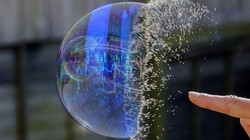 Người dân ùn ùn mở tài khoản, liệu có ‘bong bóng’ trên thị trường chứng khoán? 