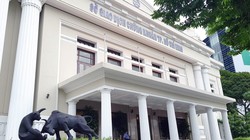 Lợi nhuận HOSE, HNX thăng hoa trong năm 2020