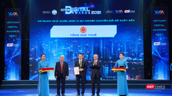 Ông Phạm Quang Toàn - Cục trưởng Cục công nghệ thông tin - Tổng cục Thuế tại lễ trao Giải thưởng Chuyển đổi số Việt Nam năm 2021 (VDA 2021)