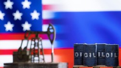 [ĐỌC CHẬM CUỐI TUẦN]: Cách Mỹ ngăn Nga kiếm bộn tiền từ dầu mỏ