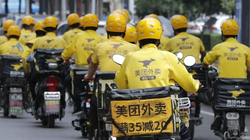 Những “đứa con cưng Internet” của Trung Quốc tìm kiếm cơ hội tăng trưởng sau gỡ bỏ zero-Covid (Ảnh: Bloomberg)