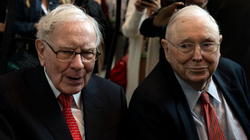 Charlie Munger - 'Phó tướng' của Warren Buffett cảnh báo về 'cơn sốt' AI (Ảnh: Getty Images)