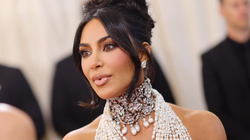 Kim Kardashian tạo dựng thương hiệu tỉ đô chỉ từ một nhu cầu cá nhân (Ảnh: CNBC)