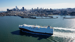 Vingroup hứa tặng quà tương đương 30 cổ phiếu VFS cho thành viên cộng đồng VinFast 