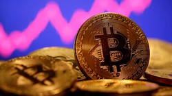 Giá bitcoin tăng vọt sau phán quyết của một toà án Mỹ (Ảnh: Reuters)