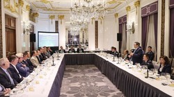 Thủ tướng Phạm Minh Chính phát biểu tại buổi làm việc với các tập đoàn, quỹ đầu tư lớn của Mỹ tối ngày 21/9 (Ảnh: VGP)