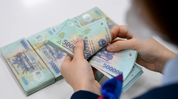 Lãi suất cho vay trung bình đã giảm 2,2% so với cuối năm 2022