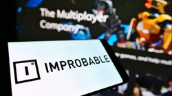 Startup được SoftBank hậu thuẫn cạnh tranh với Microsoft và Meta