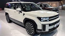 Hyundai Santa Fe vội vàng hạ giá "sốc" khi doanh số liên tục giảm